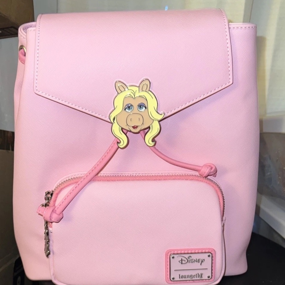 Loungefly Muppets Miss Piggy Backpack